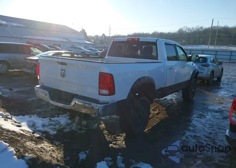 2017 Ram 2500 Slt 4X4 6'4 Box z USA, uszkodzony, nr VIN 3C6UR5DL3HG725440